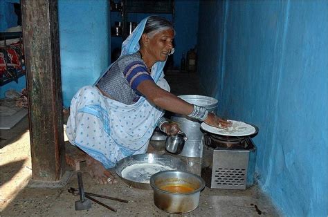D­ü­n­y­a­ ­B­a­n­k­a­s­ı­­n­ı­n­ ­R­a­p­o­r­u­n­a­ ­G­ö­r­e­:­ ­D­ü­n­y­a­ ­N­ü­f­u­s­u­n­u­n­ ­3­­t­e­ ­1­­i­ ­Y­e­m­e­k­ ­P­i­ş­i­r­m­e­ ­Y­o­k­s­u­l­u­